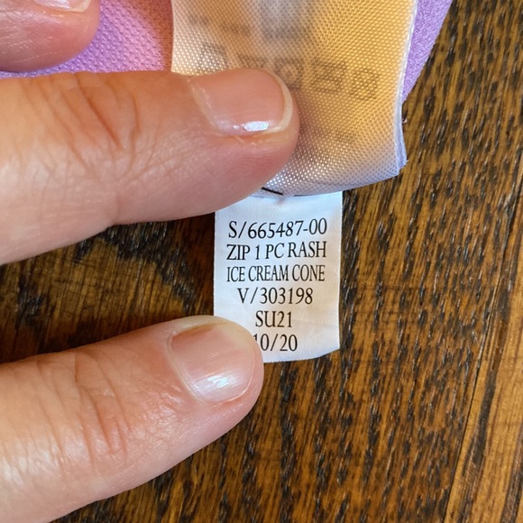 Baby Gap 4 year one piece bathing suit/rash guard. Purple ice cream cone print. - Picture 11 of 11